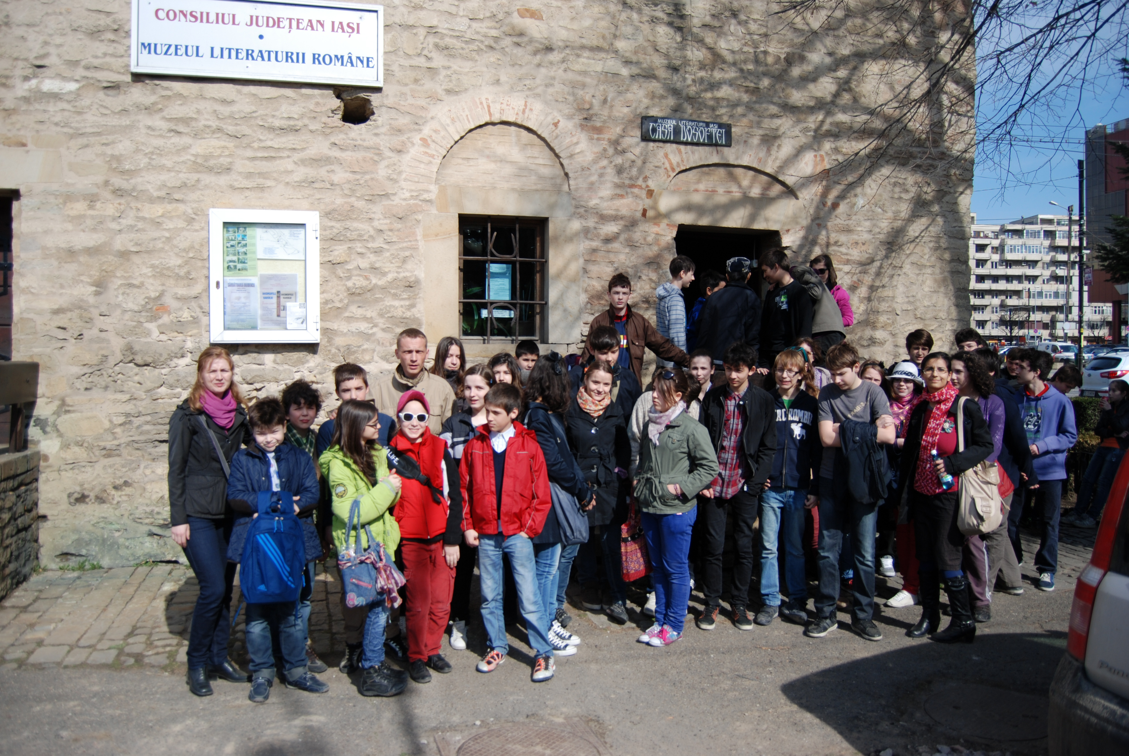 Turul Iaşilor – itinerarii cultural-istorice Turul Iaşilor – itinerarii cultural-istorice